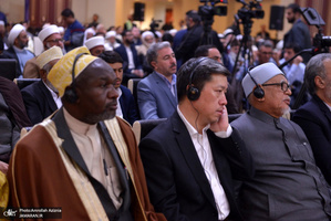 دیدار مهمانان سی و سومین کنفرانس وحدت اسلامی با سید حسن خمینی