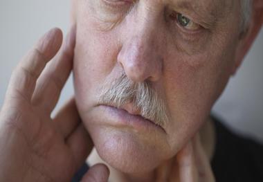 ۸ راهکار خانگی برای کاهش ورم صورت