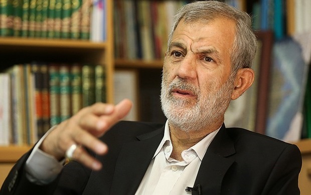 غفوری فرد: احمدی‌نژاد اگر با نظام دربیافتد حتما ضرر خواهد کرد