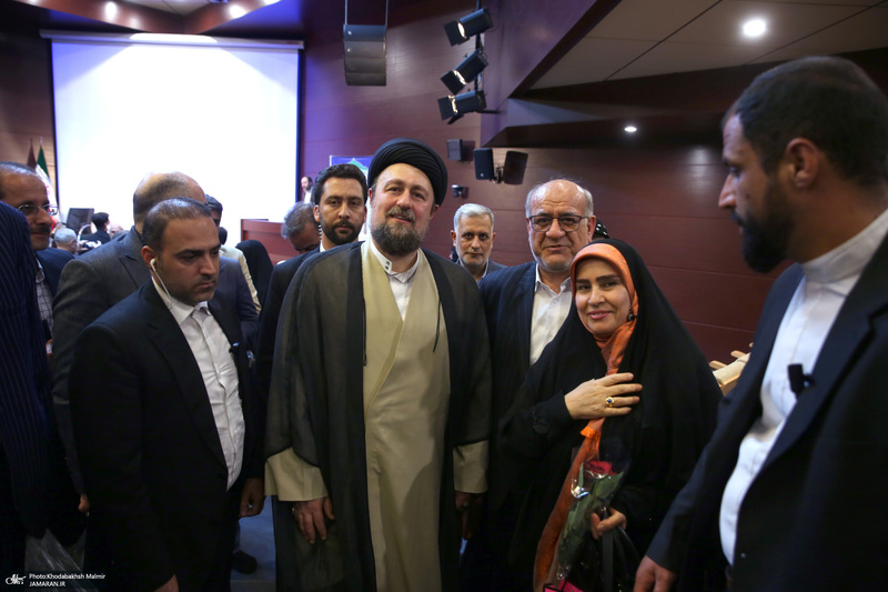 جشن میلاد امام رضا (ع) در حرم امام خمینی (س)