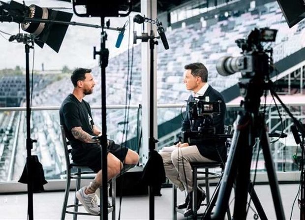 واکنش لئو به سوال یک خبرنگار/ مسی: مارادونا بزرگ ترین تاریخ است