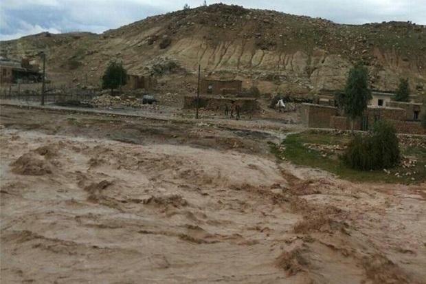 راه ارتباطی 30 روستای باشت قطع شد