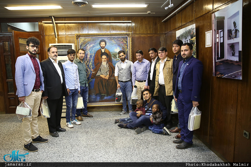 بازدید گردشگران خارچی از بیت امام خمینی (س) در جماران