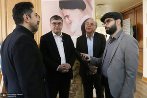 بازدید سفیر ازبکستان در ایران از بیت تاریخی امام در خمین
