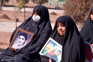 مراسم درختکاری در جوار حرم مطهر امام خمینی (س)