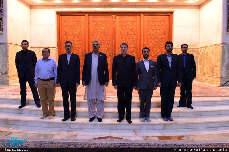 ادای احترام معاون وزیر دفاع پاکستان نسبت به حضرت امام خمینی(س)