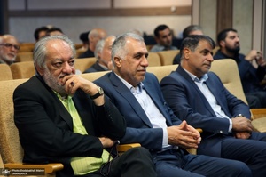 مراسم بزرگداشت احسان صابری در حرم امام خمینی (س)