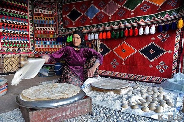 جشنواره کوچ بهاره عشایر در آبیک برگزار شد