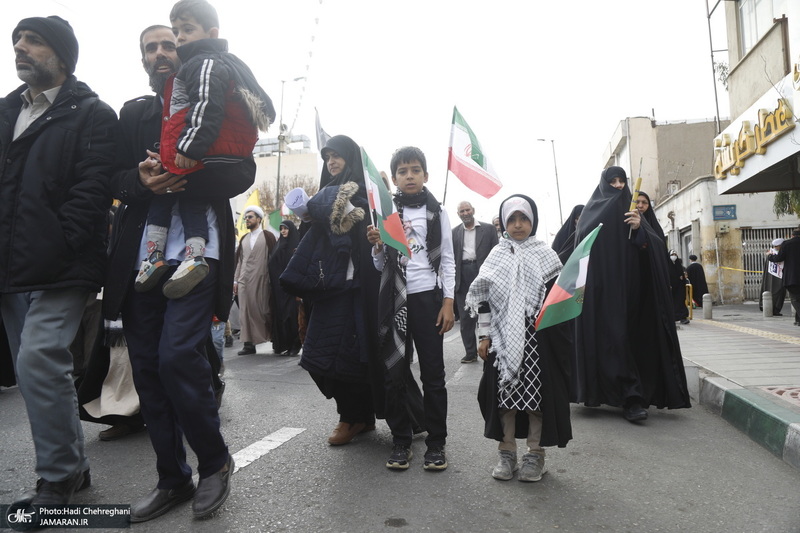 راهپیمایی نمازگزاران قمی‎ در محکومیت جنایت تروریستی کرمان