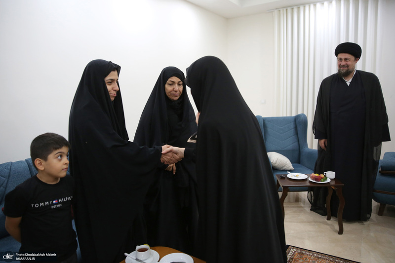 حضور سید حسن خمینی در منزل شهید دکتر فریدون  عباسی