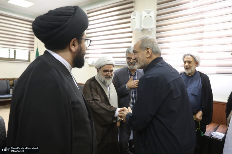 دیدار رئیس جمهوری با آیت الله سید حسن خمینی