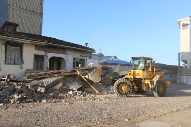 احداث خیابانی جدید در مرکز شهر لاهیجان آغاز شد