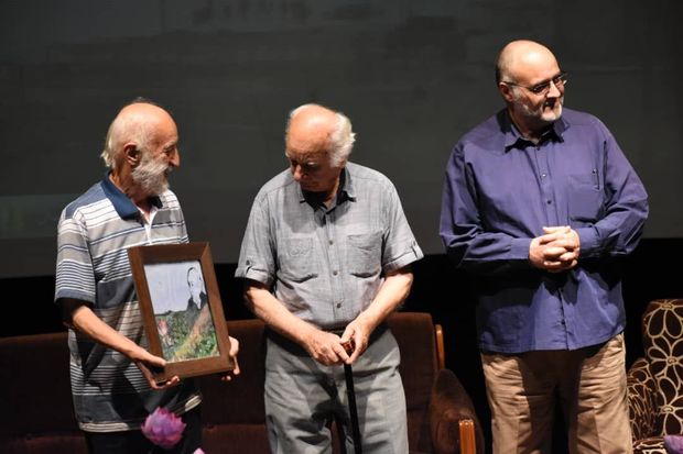 شبی برای مرور پیشینه و شکل‌گیری هویت بومی انزلی