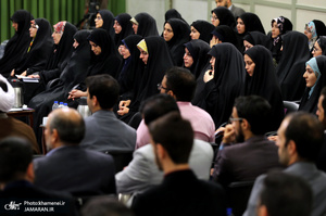 دیدار جمعی از شاعران و اهالی فرهنگ و ادب با رهبر معظم انقلاب