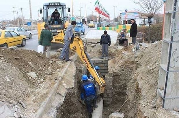 شهرداری گناوه ۵۰ درصد هزینه اتصال به شبکه فاضلاب را پرداخت می‌کند