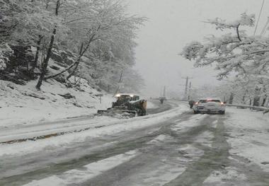 تردد در مناطق کوهستانی گیلان فقط با زنجیرچرخ امکانپذیر است