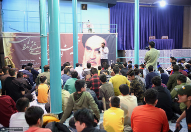بازدید جمعی از جوانان هیئت ابناءالامام مسجد سید اصفهان از جماران