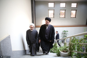 حضور سید حسن خمینی در گردهمایی علمی به مناسبت هفته پژوهش در پژوهشکده امام خمینی(س) و انقلاب اسلامی