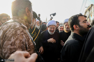 اقامه نماز بر پیکرهای مطهر رهبر شهید و خانواده ایشان به امامت آیت‌الله العظمی جوادی آملی