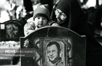 مادران شهدای دفاع مقدس هنوز با یاد و خاطره فرزندانشان زندگی می‌کنند (29)