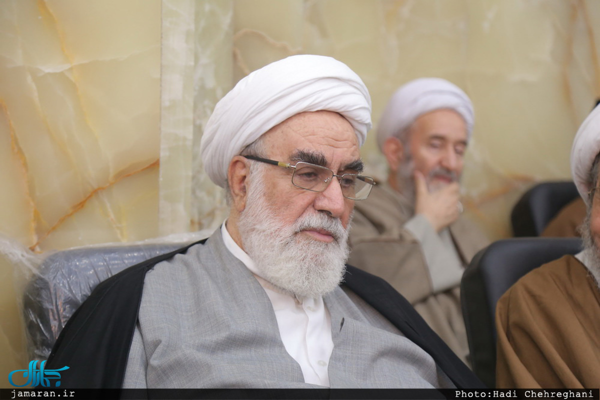 عیادت نماینده رهبر معظم انقلاب از آیت‌الله نوری همدانی و دیدار با آیت‌الله مکارم شیرازی و سبحانی