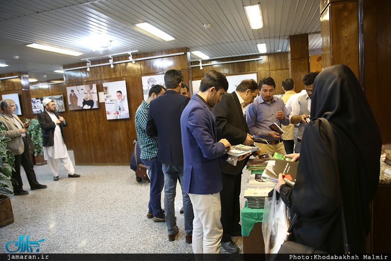 بازدید گردشگران خارچی از بیت امام خمینی (س) در جماران