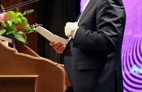 سخنرانی عارف در در همایش «فناوری‌های نوظهور و آینده اطلاعات» (2)