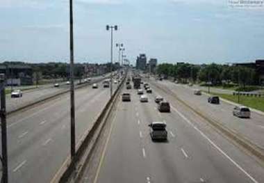 اجرای عملیات عمرانی در بخشی ازاتوبان تهران-کرج