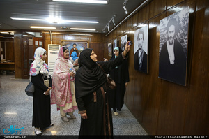 بازدید جمعی از شاعران پاکستانی از جماران