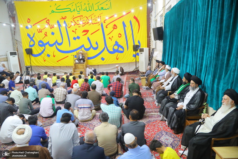 مراسم جشن عید غدیر و عمامه‌گذاری طلاب در بیت مراجع  تقلید و علما