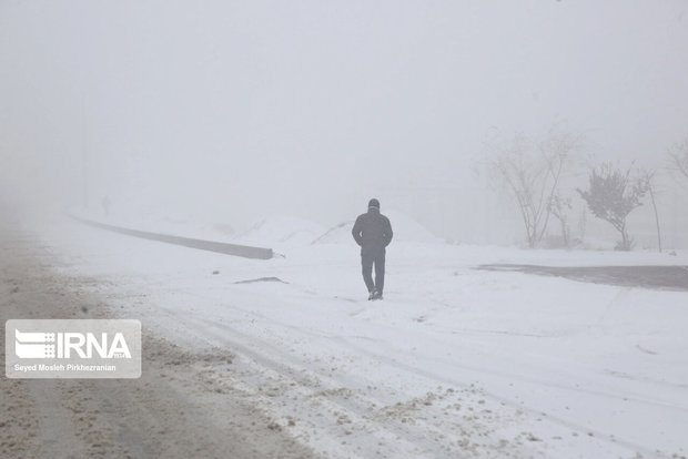 ۱۵ نفر از کولبران گرفتار در کولاک برف نجات پیدا کردند