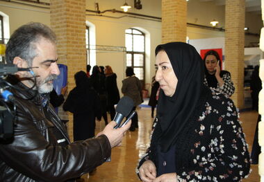 بازارچه دست سازه‌های دانش‌آموزی زنجان با استقبال بالا برگزار شد