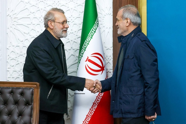 لاریجانی به جلسه شورای‌عالی هماهنگی اقتصادی سران قوا رفت + عکس ها