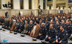 دیدار فرماندهان نیروی هوایی و پدافند هوایی ارتش با رهبر معظم انقلاب