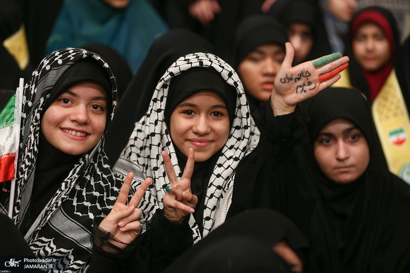 دیدار دانش‌آموزان و دانشجویان با رهبر معظم انقلاب