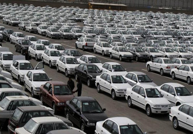  گره بازار خودرو باز می شود؟/ ریزش قیمت‌ها و دستپاچگی فروشندگان

