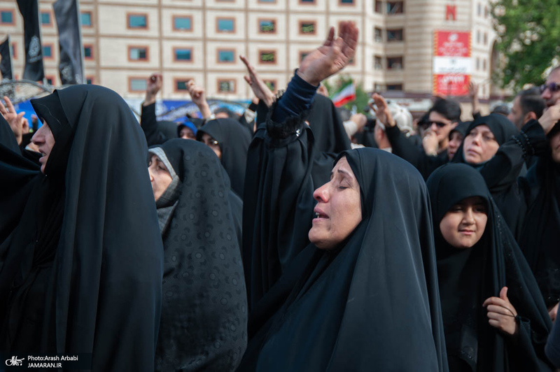 تجمع مردمی در سوگ شهادت رئیس جمهوری و هیات همراه در میدان ولیعصر (عج)