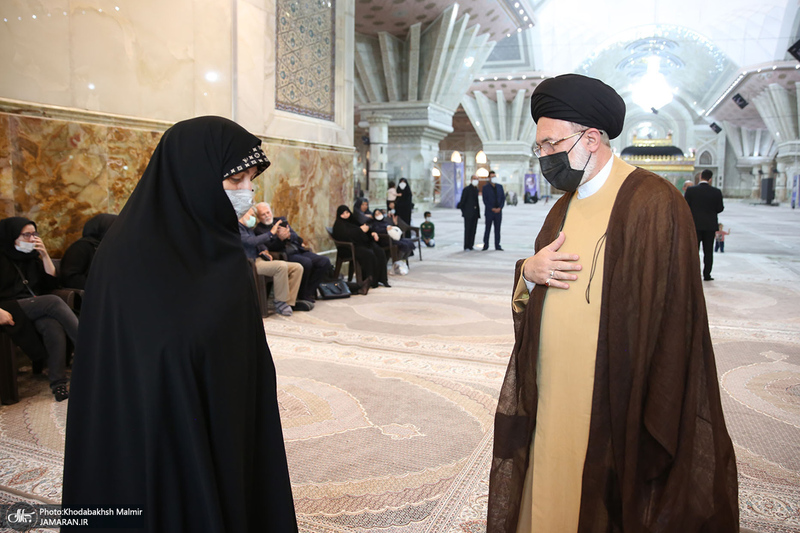 خاکسپاری پیکر حجت الاسلام و المسلمین سید محمود دعایی در حرم امام خمینی (س)