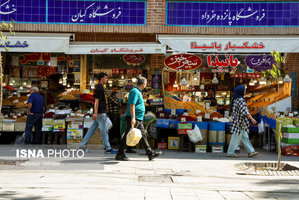 جریان عادی زندگی در شهر تهران...