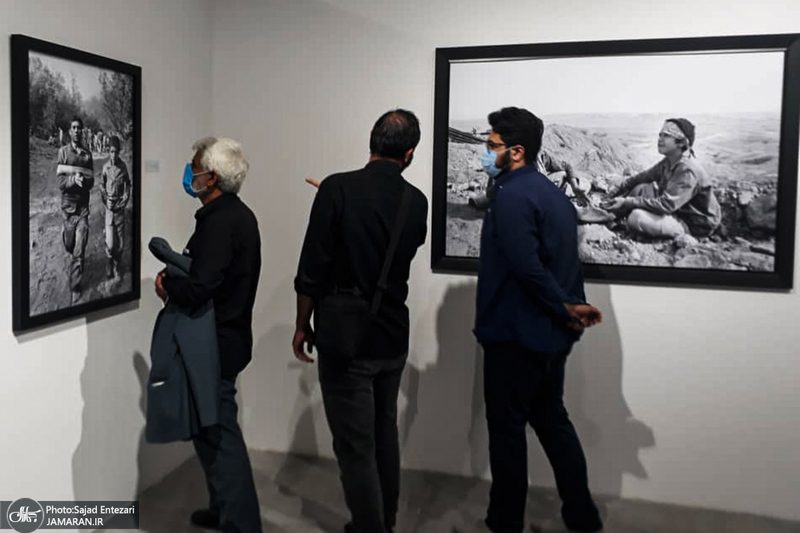 رونمایی از کتاب عکس«فرزندان روح الله» و افتتاح نمایشگاه «فرمانده من»