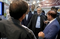 پزشکیان و ظریف به همراه یکدیگر از نمایشگاه «پیشگامان پیشرفت» بازدید کردند (2)