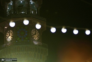 حال و‌هوای حرم مطهر رضوی در شب ولادت امام رضا (ع)