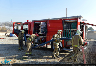 ۲۰بالابر آتش نشانی مدت‌ها در گمرک خاک می‌خورد