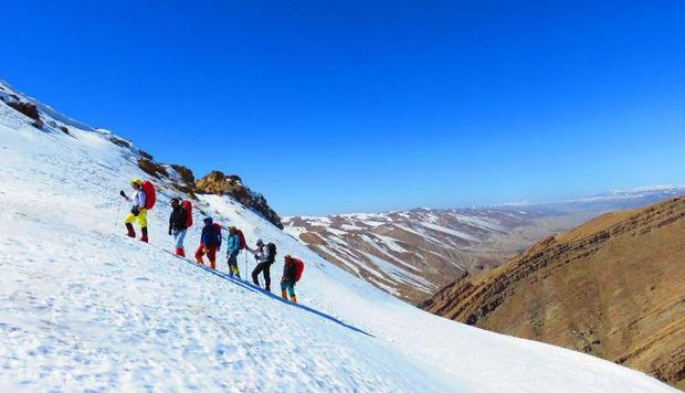 کوهنوردان گرفتار در ارتفاعات هزارمسجد نجات یافتند