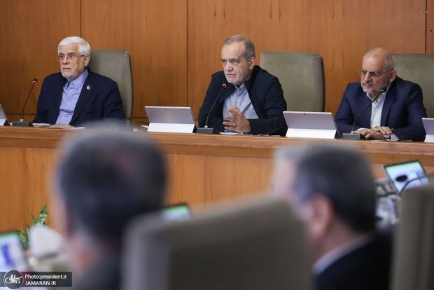 پزشکیان: روز بدون خودرو باید از دولت و دستگاه‌های دولتی آغاز شود/ قدردانی از همراهی مردم و عوامل اجرایی در اجرای طرح بنزین