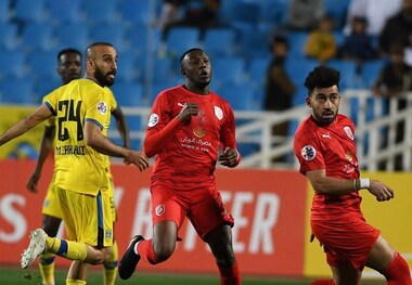  التعاون عربستان الدحیل قطر را شکست داد و صدرنشین شد
