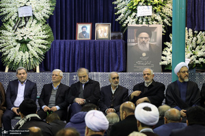 مراسم بزرگداشت آیت الله موسوی بجنوردی (ره) در حسینیه جماران - 1