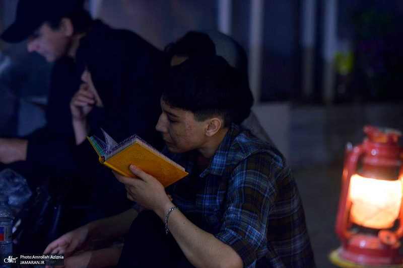 احیای شب نوزدهم ماه رمضان در گلزار شهدای بهشت زهرا (س)