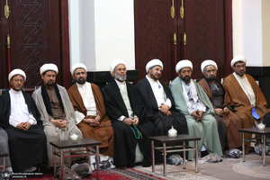 دیدار جمعی از طلاب پاکستانی با سید حسن خمینی