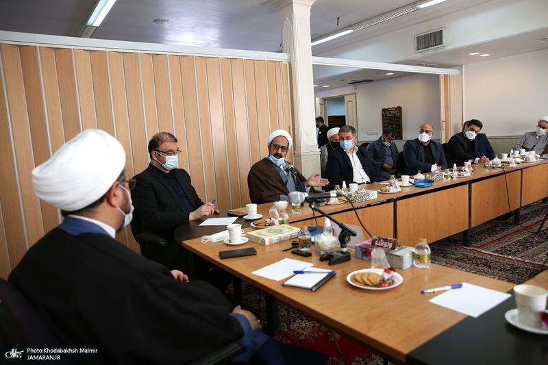 نشست هم اندیشی سرپرست موسسه تنظیم و نشر آثار امام خمینی(ره) با مدیران دفتر نمایندگی قم